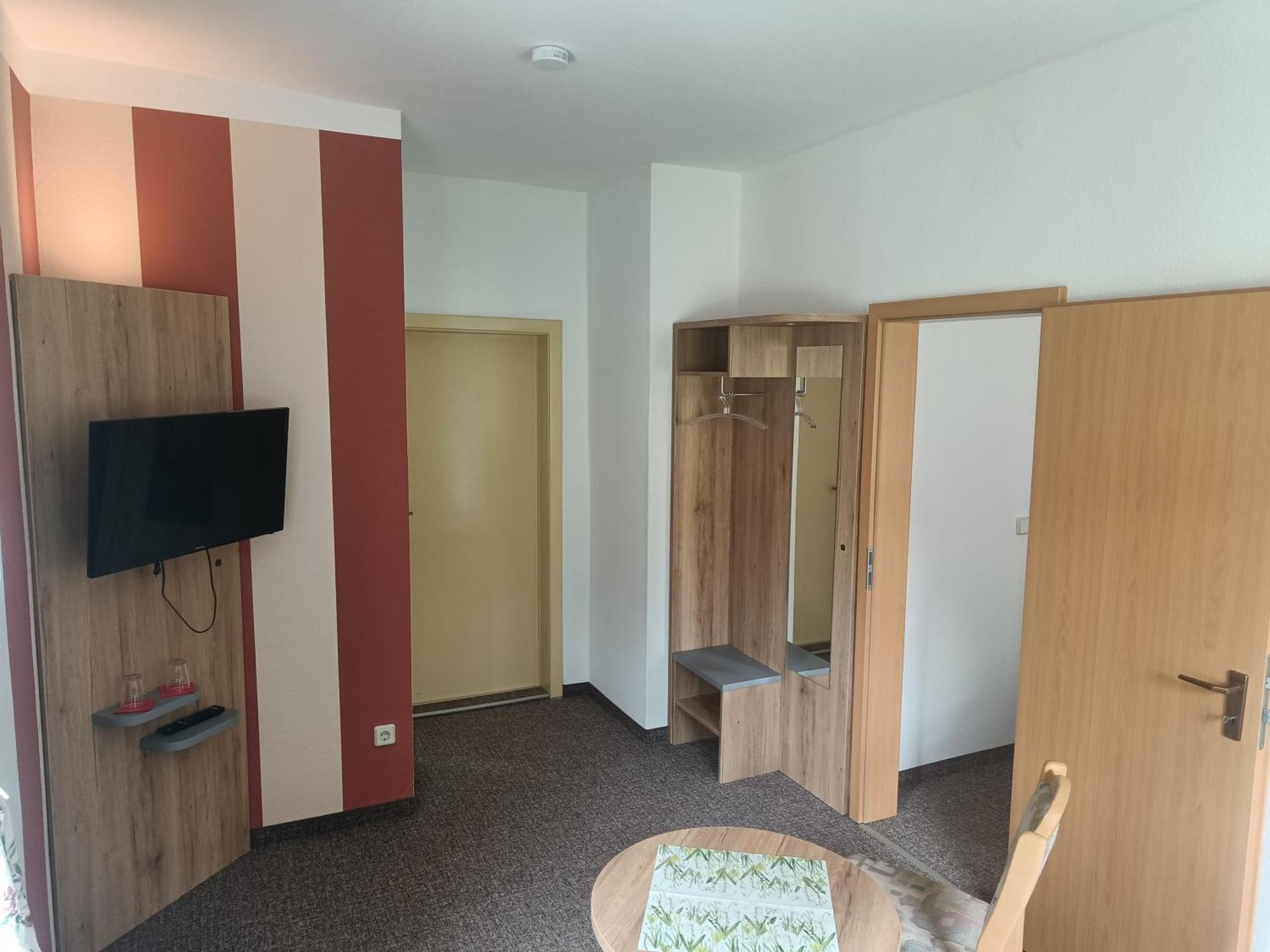 Zur Edlen Krone Neuhausen  Exterior foto