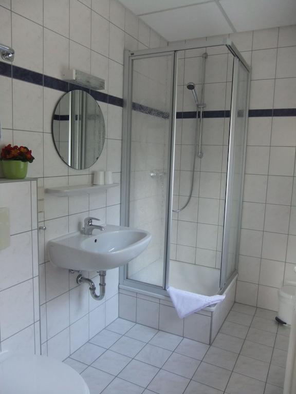 Zur Edlen Krone Neuhausen  Zimmer foto