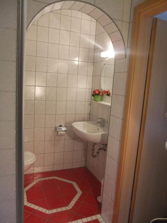 Zur Edlen Krone Neuhausen  Zimmer foto