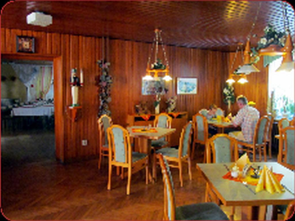 Zur Edlen Krone Neuhausen  Exterior foto